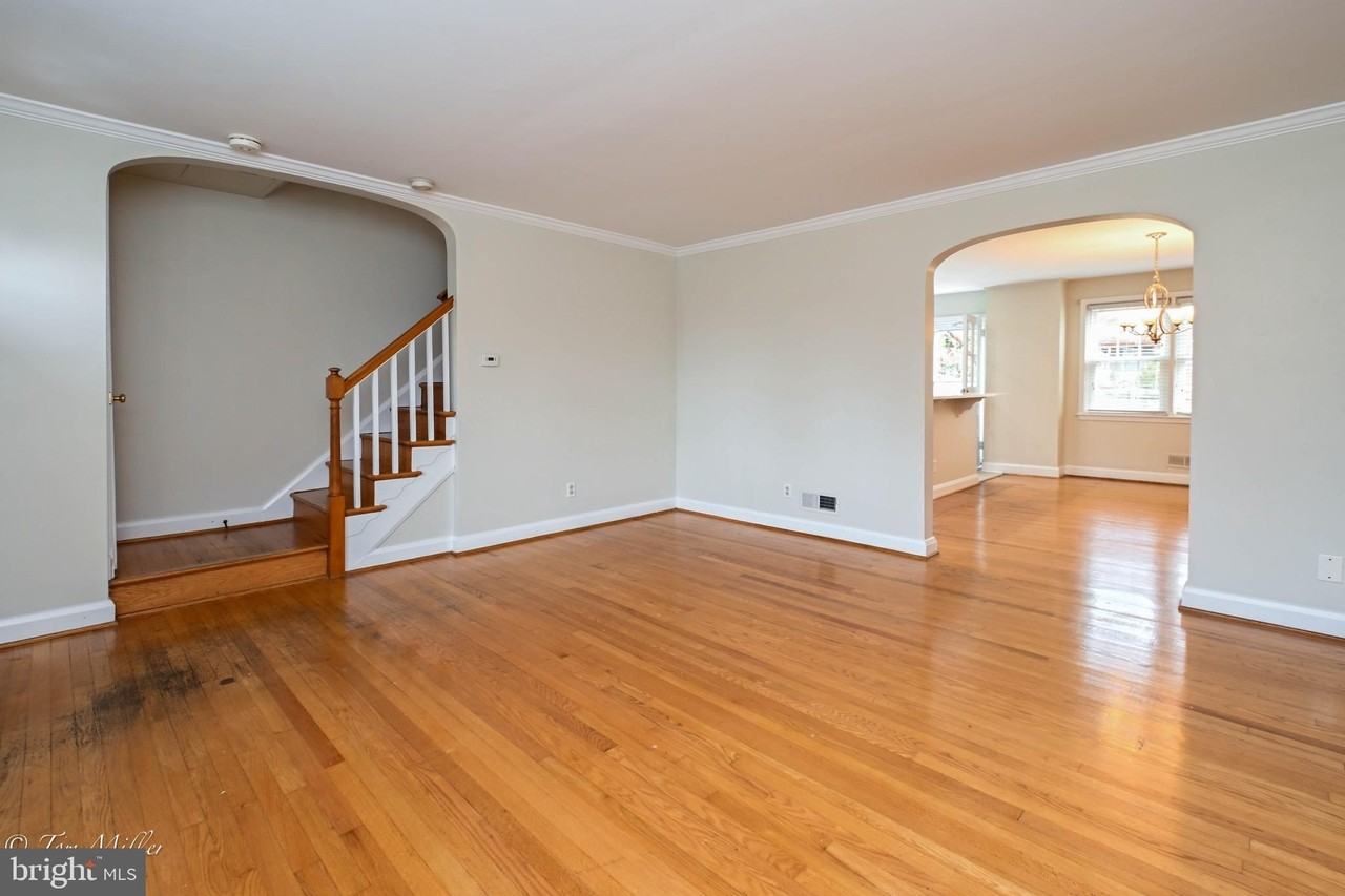 127 Stanmore Rd - Photo 6 of 37