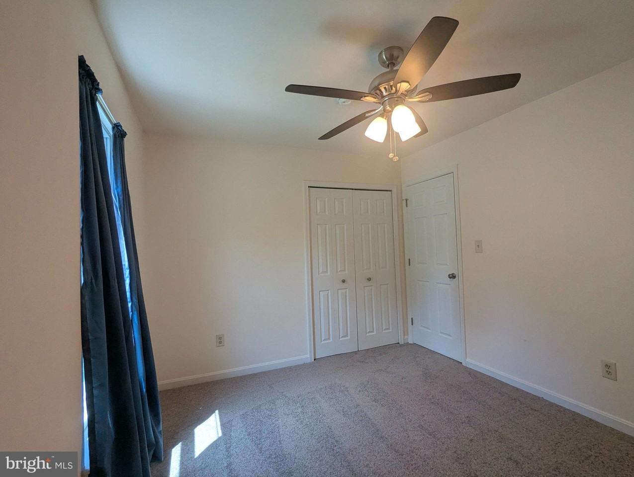2051 Collins Ct - Photo 6 of 17
