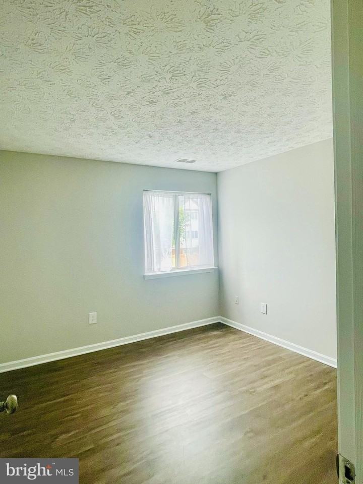 2137 Wainwright Ct #1C - Photo 7 of 20