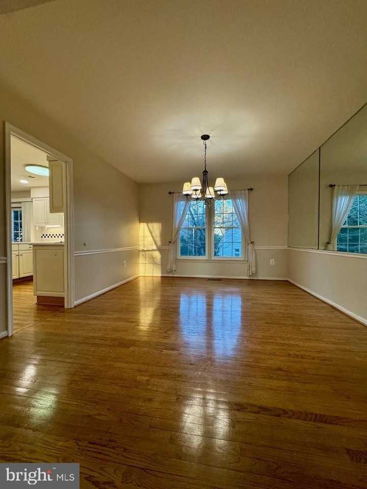 20333 Pleasant Ridge Dr - Photo 3 of 26