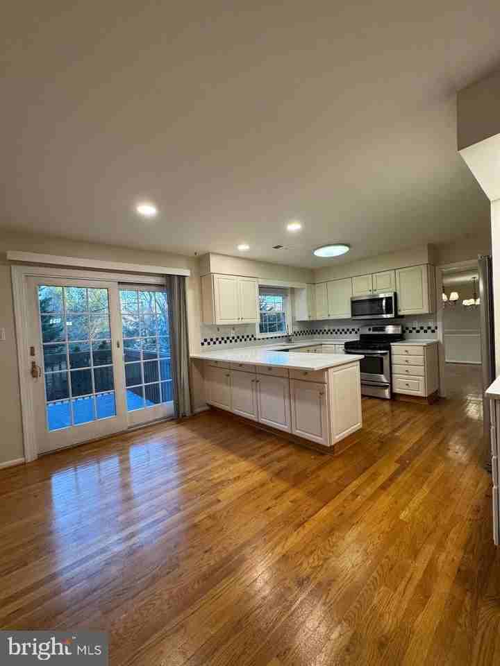 20333 Pleasant Ridge Dr - Photo 6 of 26
