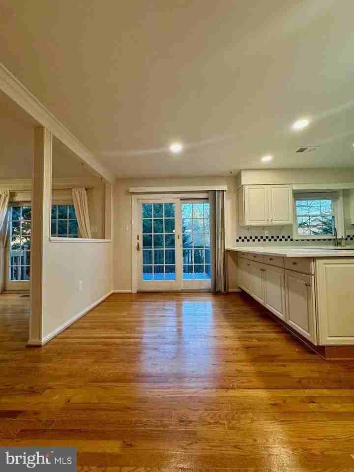 20333 Pleasant Ridge Dr - Photo 7 of 26