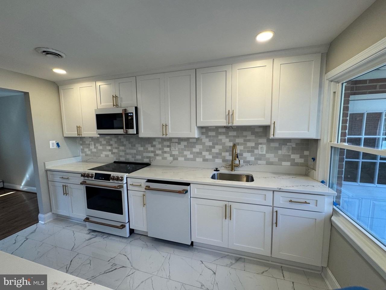 5612 Namakagan Rd - Photo 2 of 34