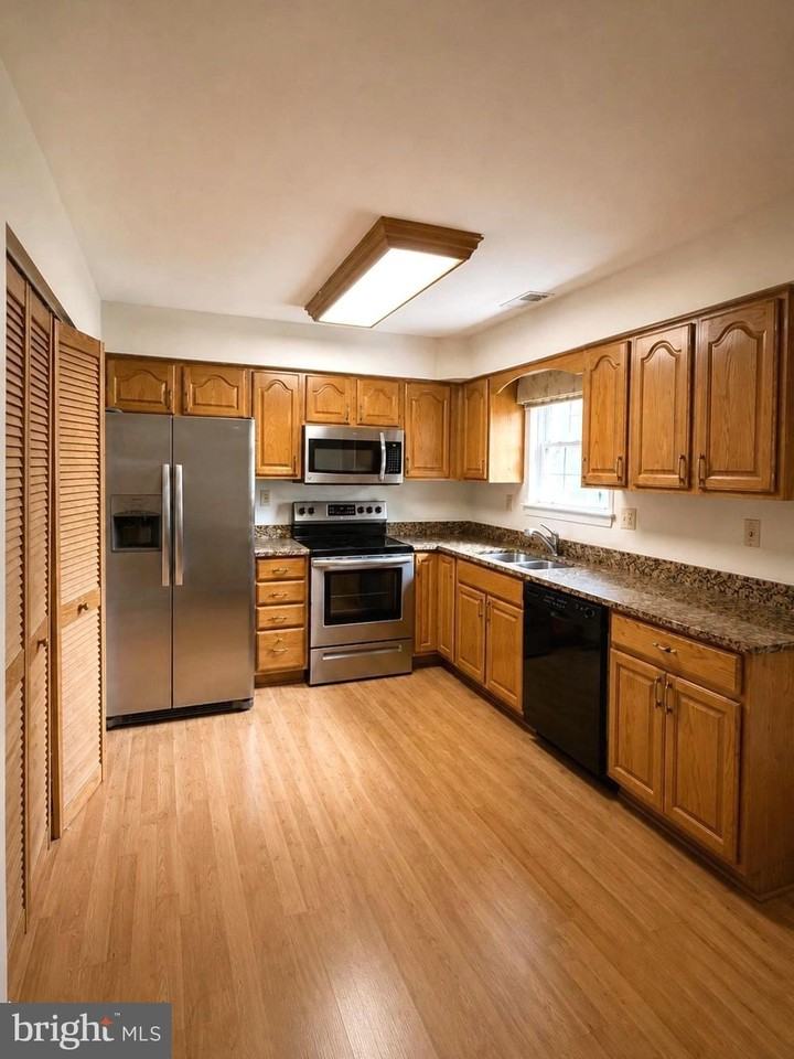 11240 Kettering Pl - Photo 6 of 22