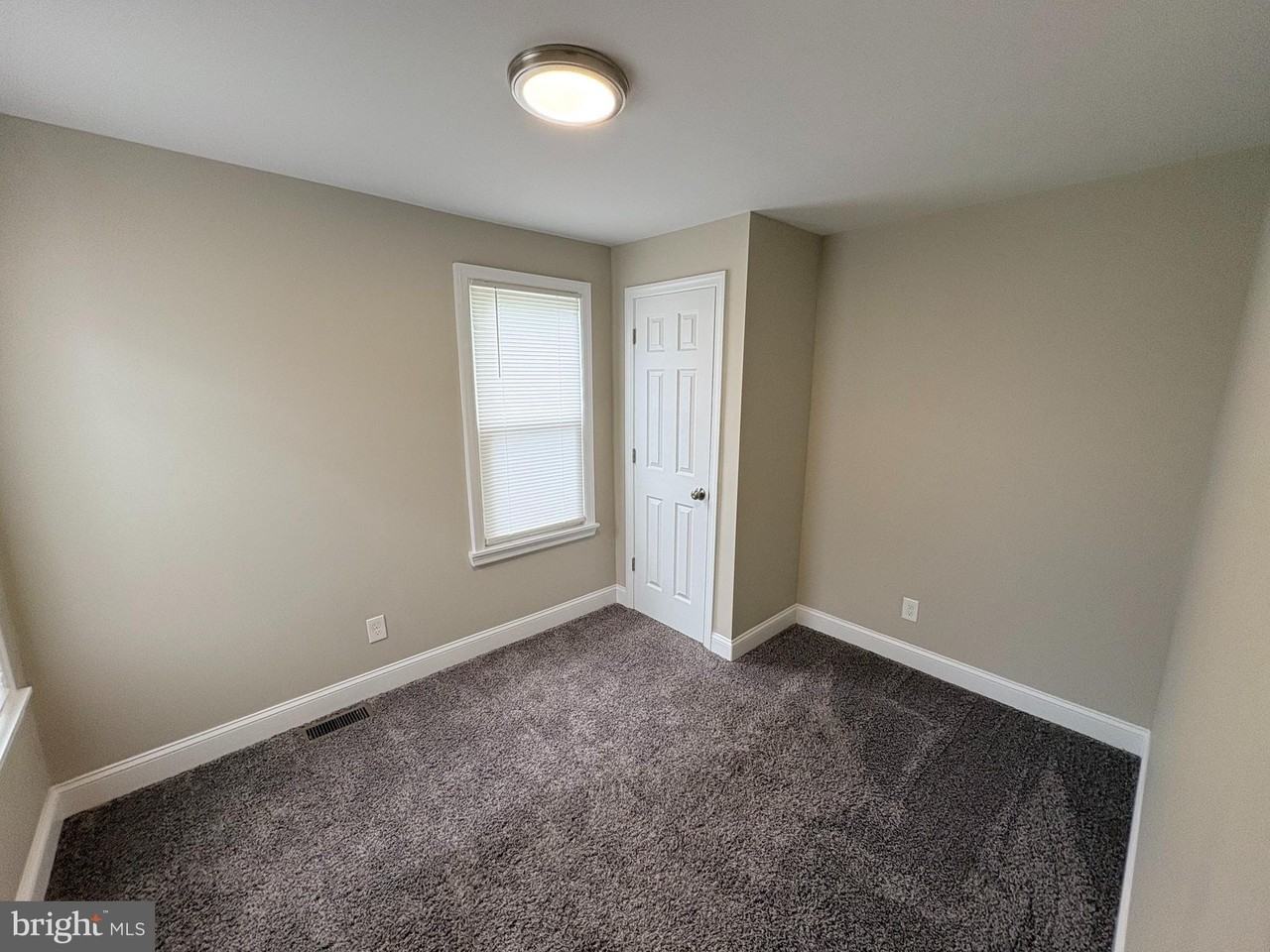 806 High St - Photo 7 of 16