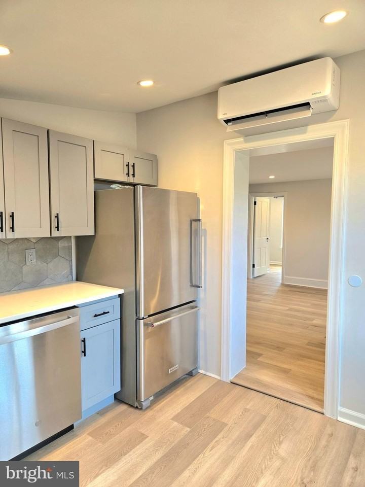 119 Chestnut St #2 - Photo 4 of 23