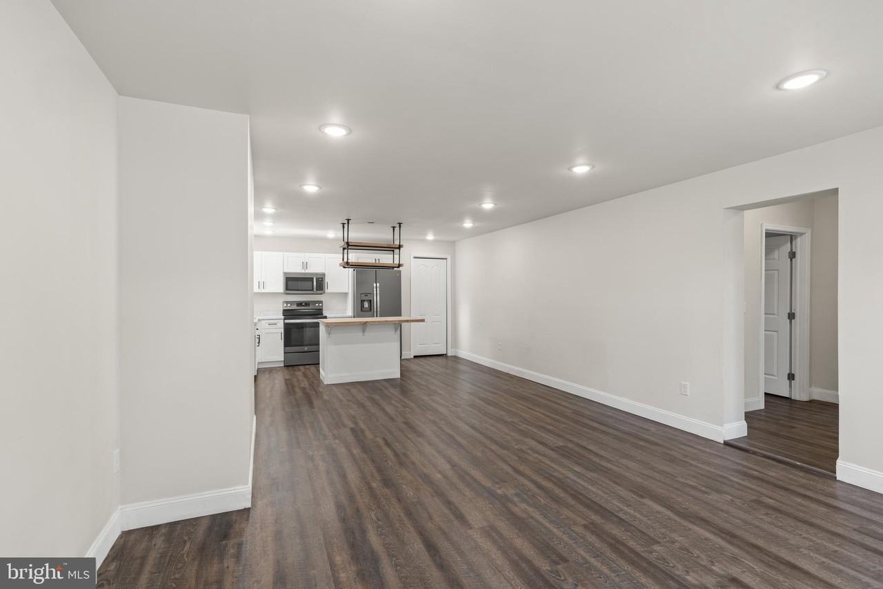 106 W Main Ave #4 - Photo 7 of 18