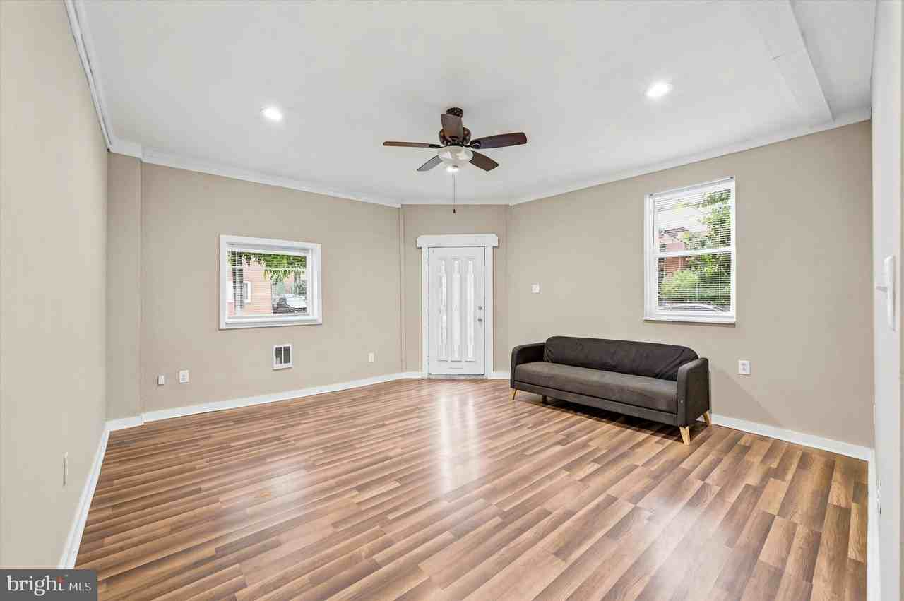 2200 Coral St #1 - Photo 3 of 16
