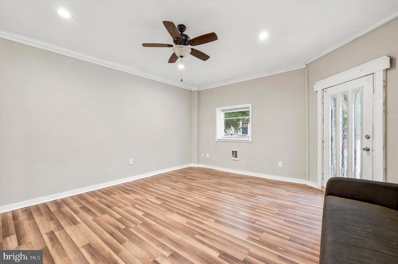 2200 Coral St #1 - Photo 4 of 16