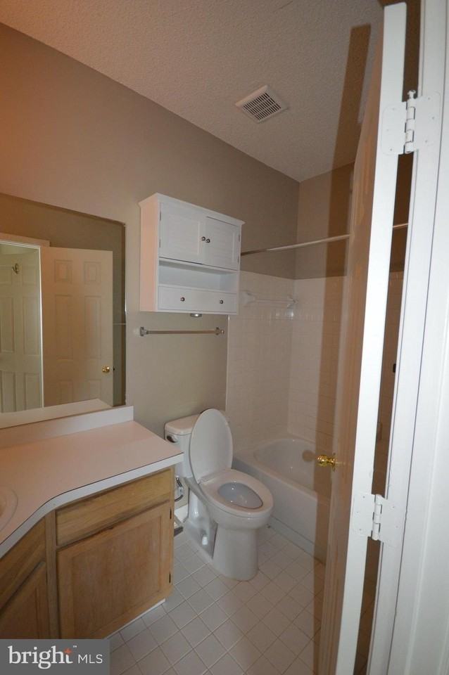 13058 Autumn Woods Way #301 - Photo 6 of 25
