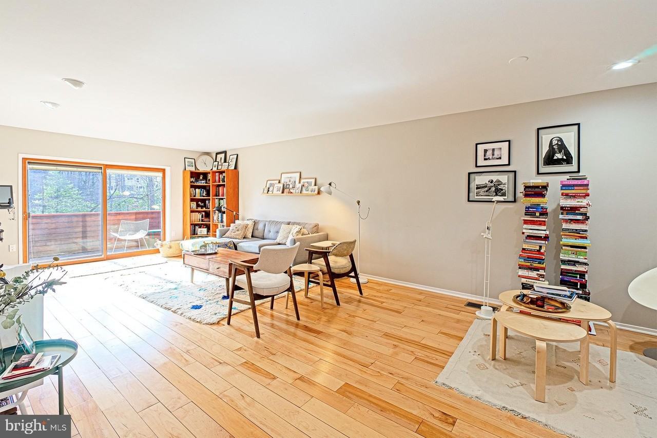 11502 Sunder Ct - Photo 4 of 47