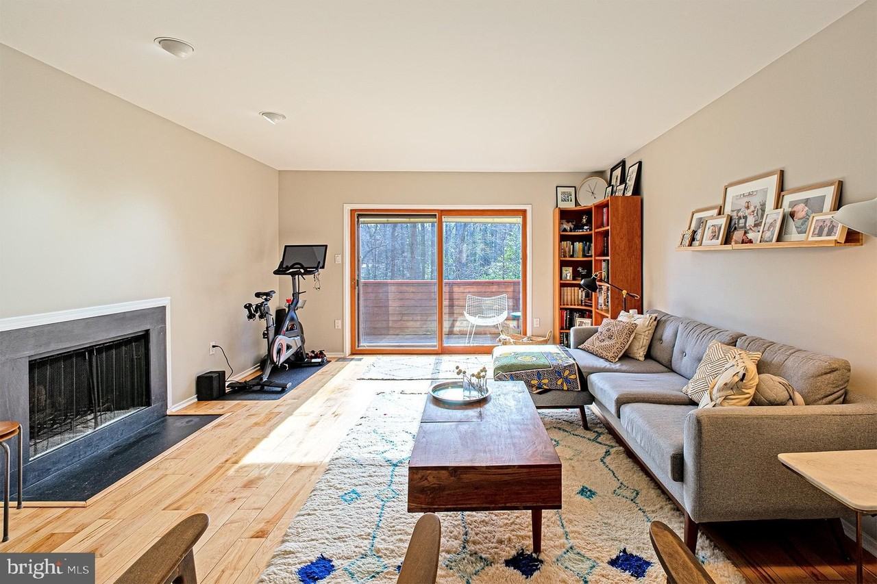 11502 Sunder Ct - Photo 5 of 47
