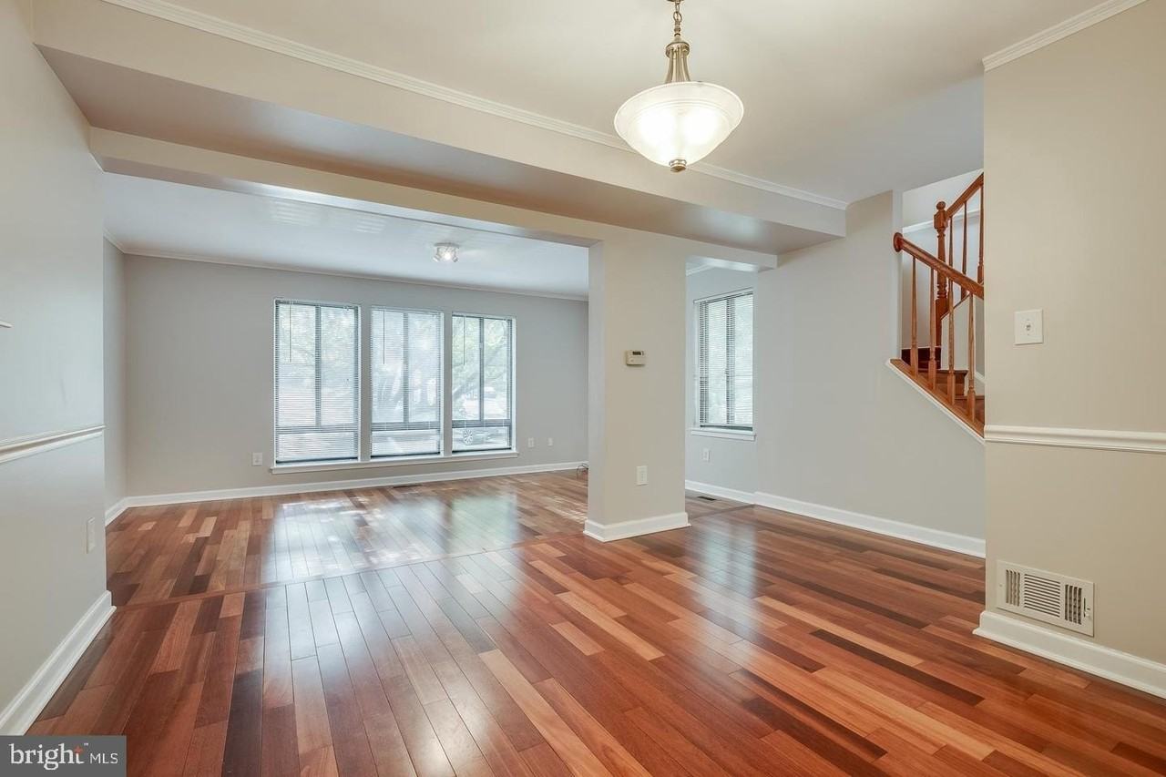 10301 Cherry View Ct - Photo 2 of 20