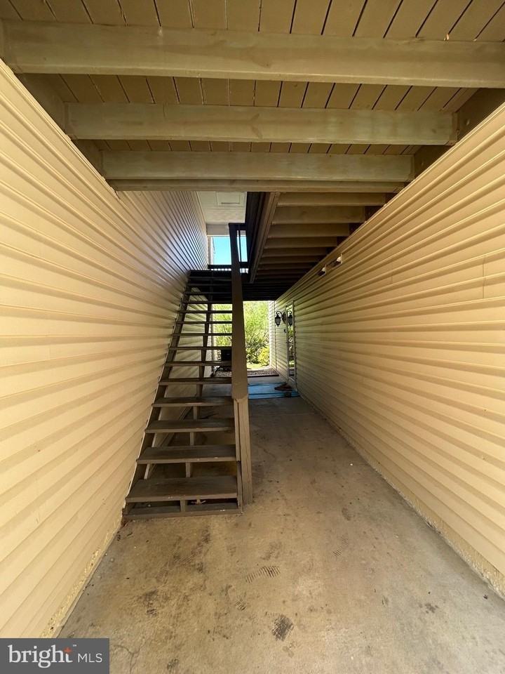 7804 Harrowgate Cir #D - Photo 3 of 31