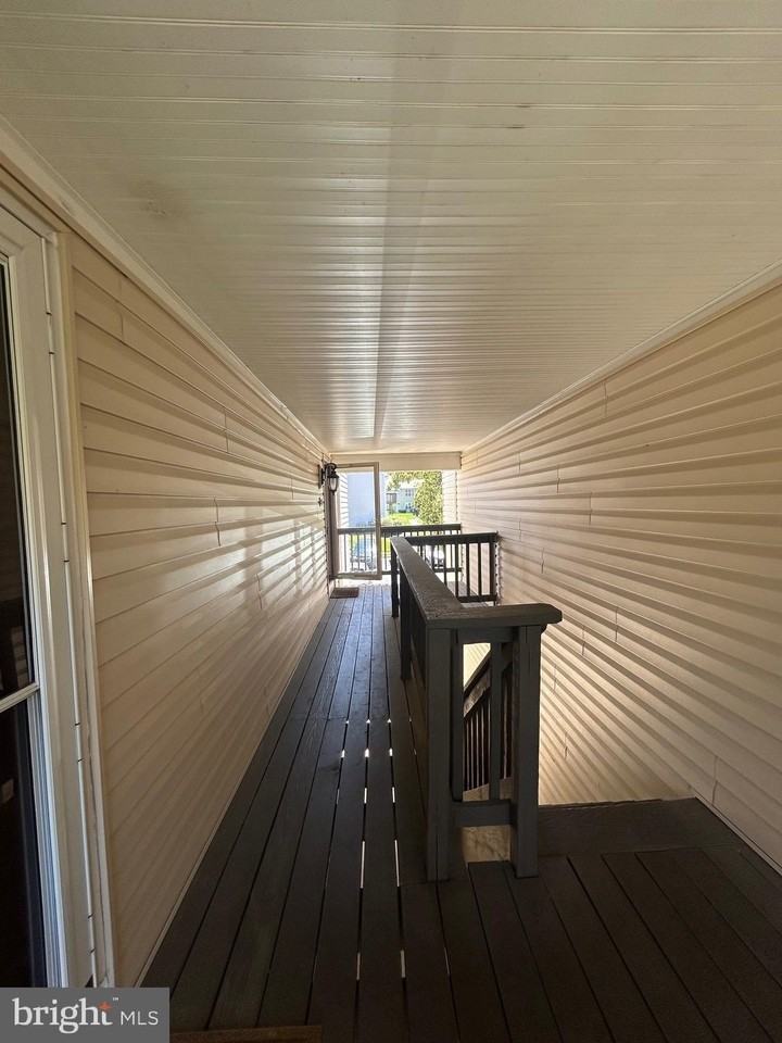 7804 Harrowgate Cir #D - Photo 4 of 31
