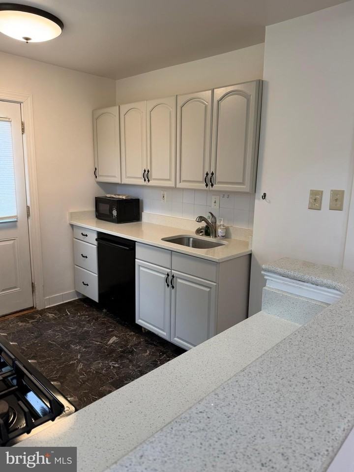 5608 Tremont Dr - Photo 5 of 14