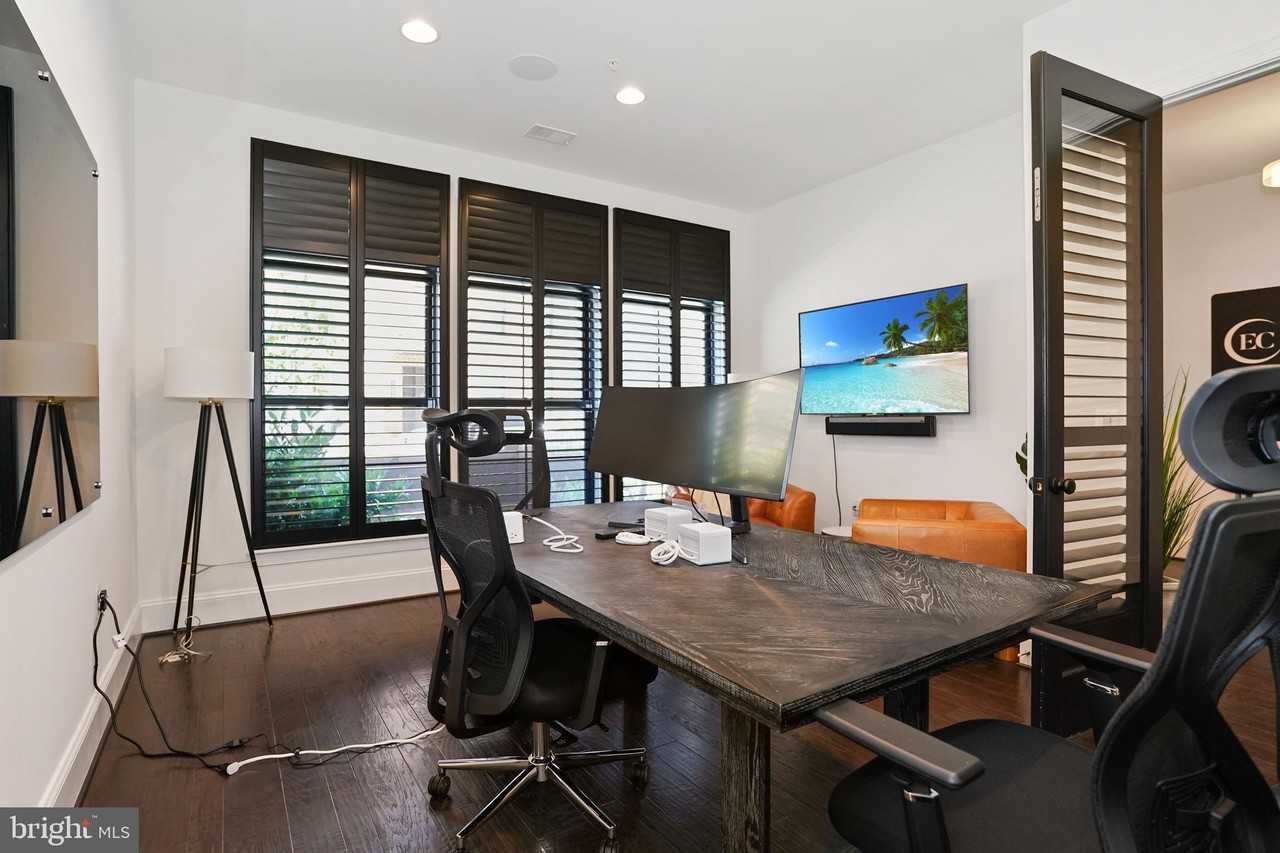 44651 Provincetown Dr - Photo 4 of 50