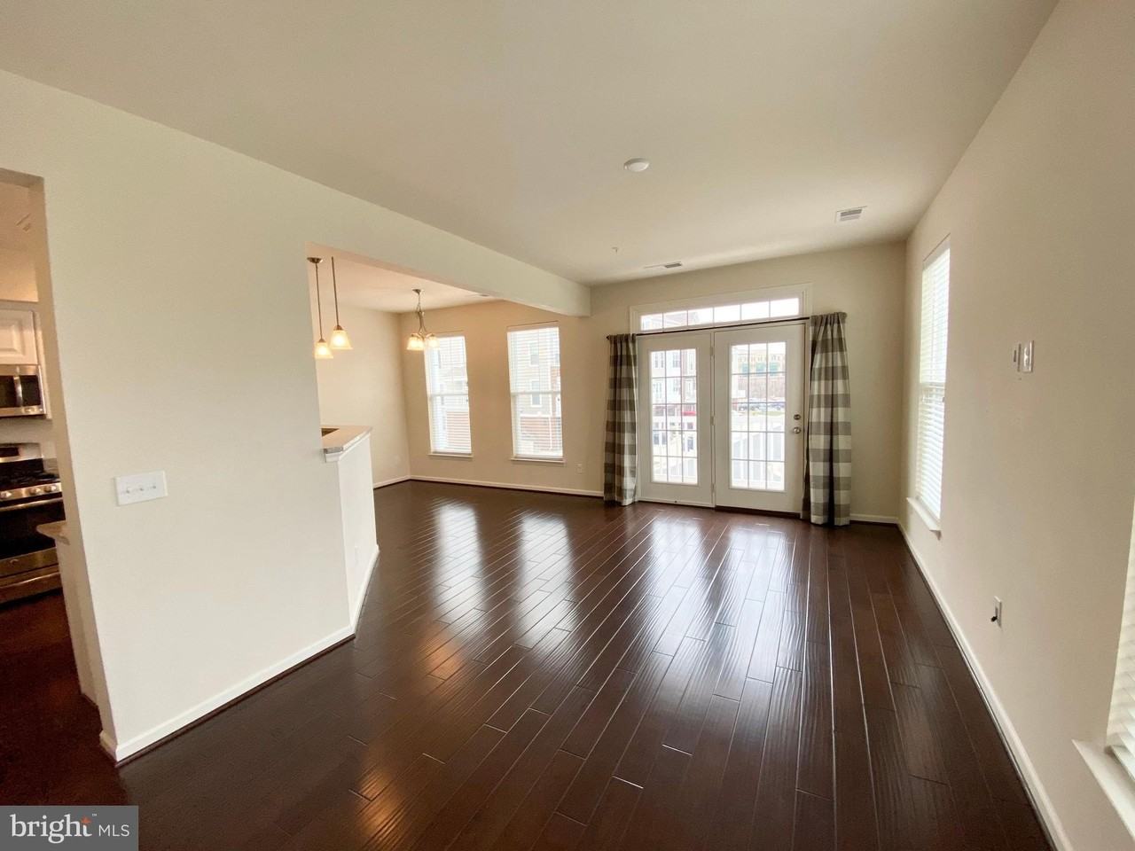 24622 Seacliff Ter - Photo 6 of 32
