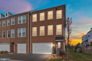 42304 Lancaster Woods Sq - Photo 1 of 1