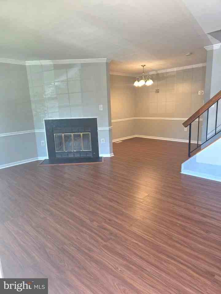 4686 Joanna Ct - Photo 6 of 46