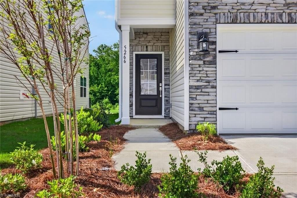 5266 Amaryllis Way - Photo 4 of 31