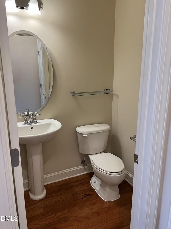 1018 Jewel Creek Dr - Photo 5 of 21