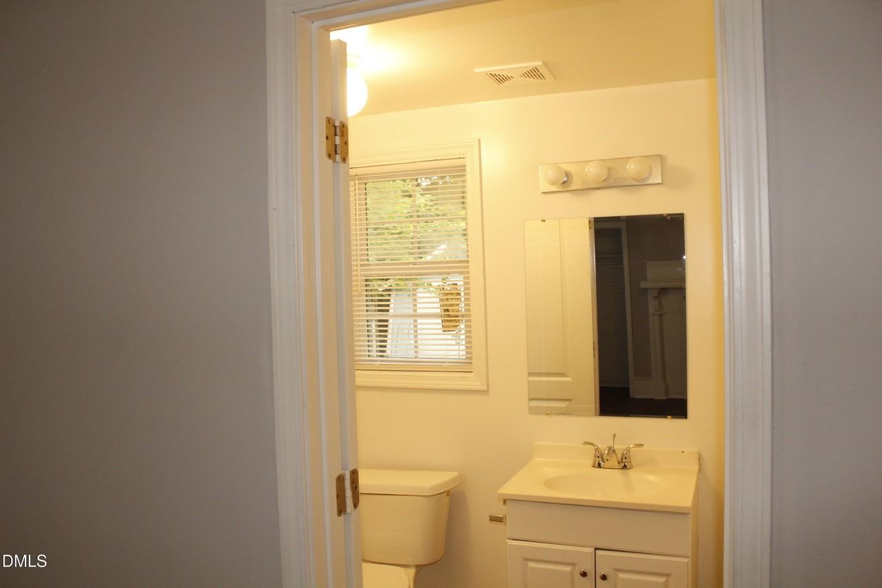 122 E Horton St - Photo 7 of 16