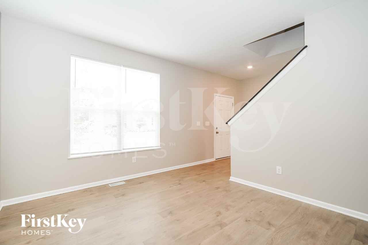 248 Faulkner Dr - Photo 3 of 19