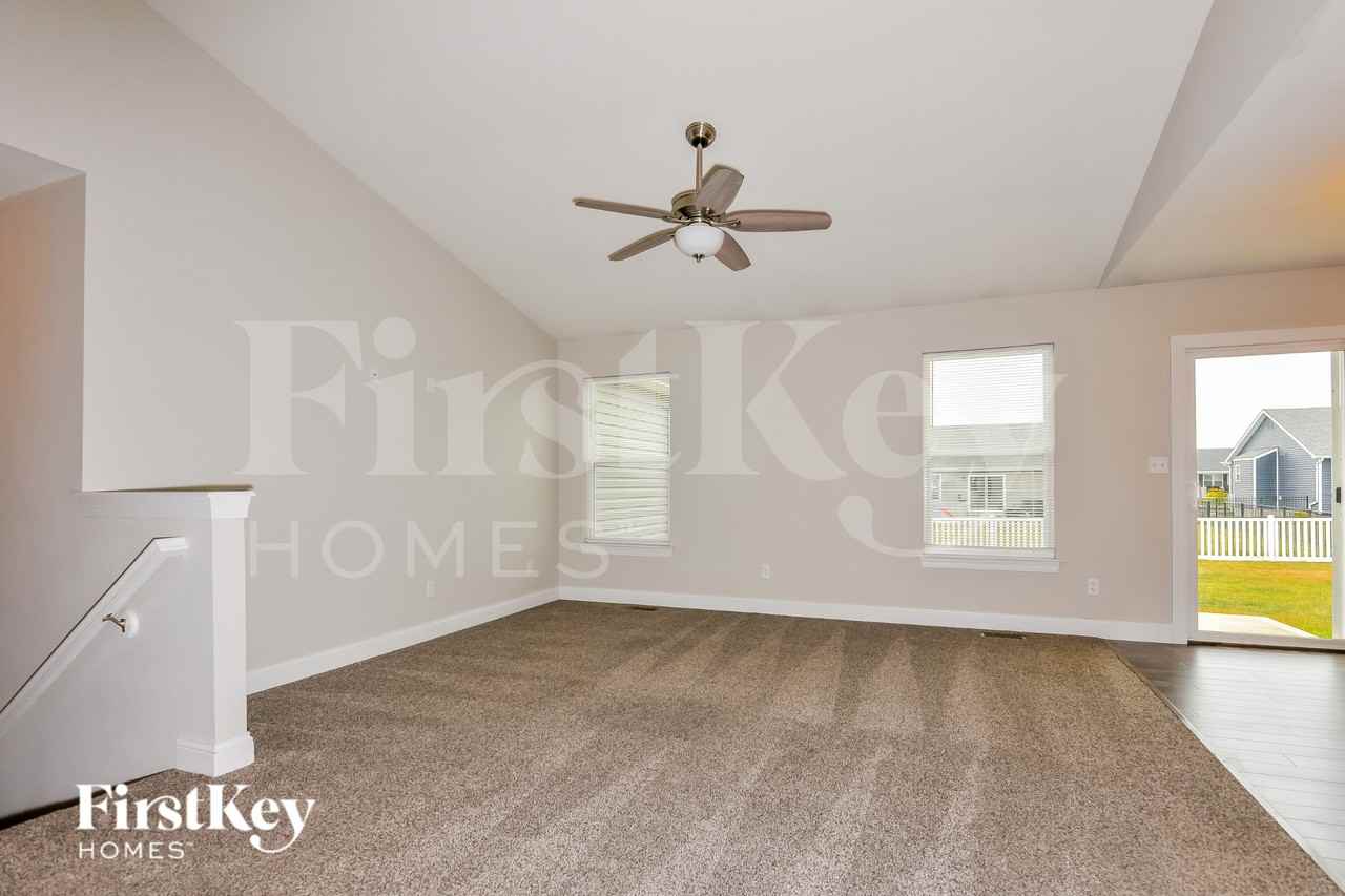 159 Hadley Grove Dr - Photo 3 of 15
