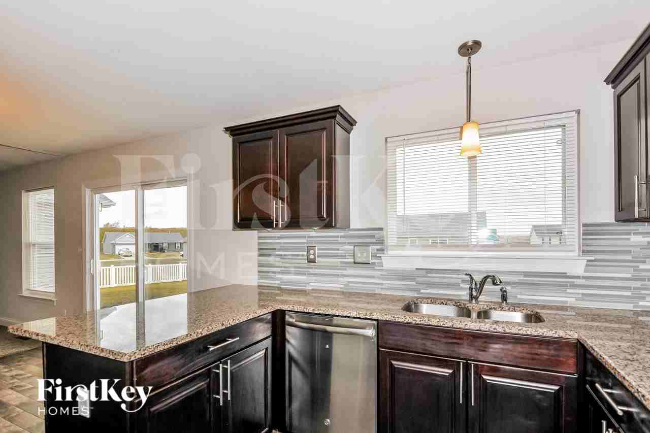 159 Hadley Grove Dr - Photo 6 of 15
