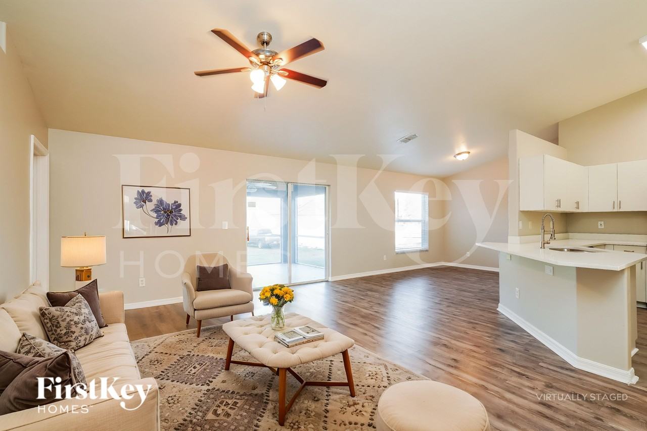 2018 Nw 9th Pl - Photo 3 of 19