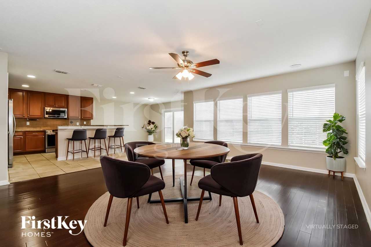 3889 Marsh Bluff Dr - Photo 5 of 19