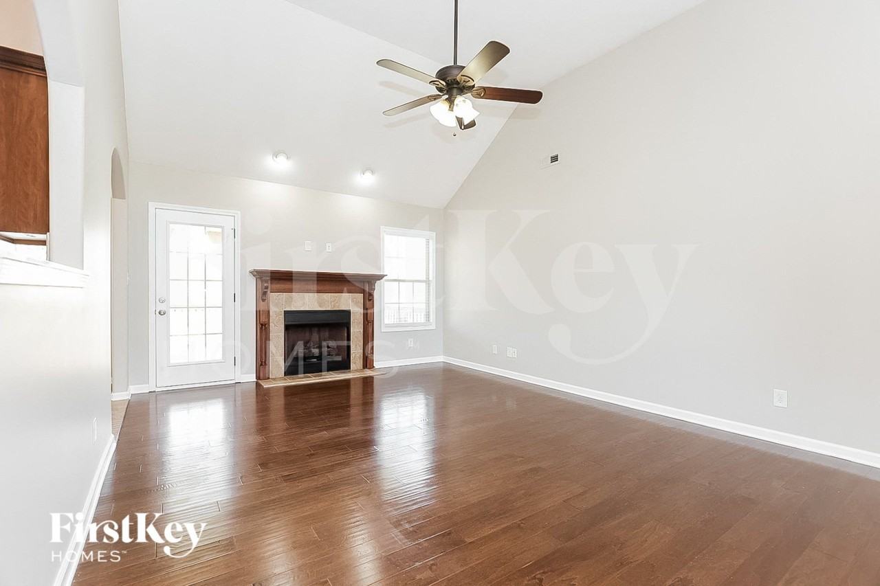 1458 Raven Rd - Photo 2 of 15