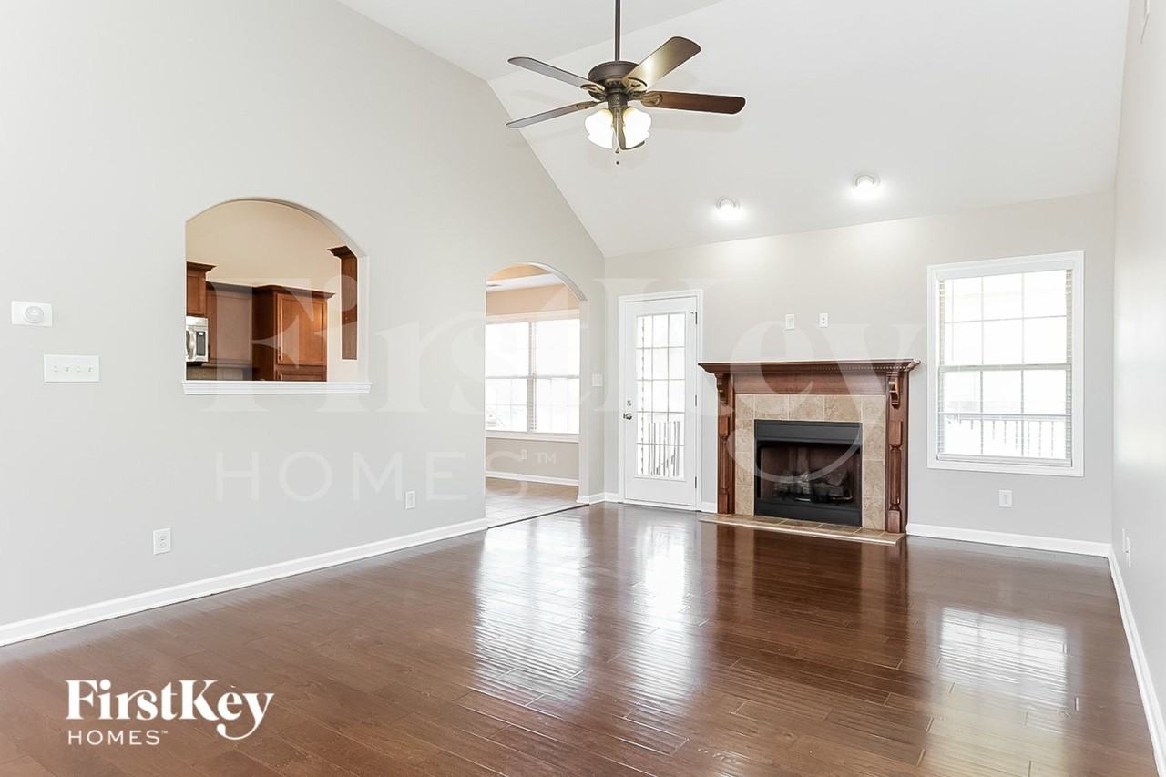 1458 Raven Rd - Photo 3 of 15