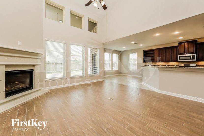 16827 W Whimbrel Cir - Photo 3 of 15