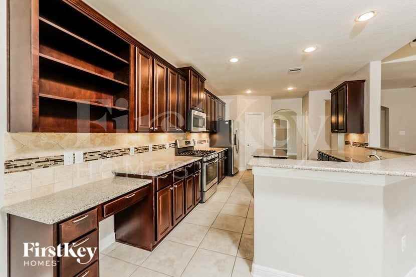 16827 W Whimbrel Cir - Photo 6 of 15