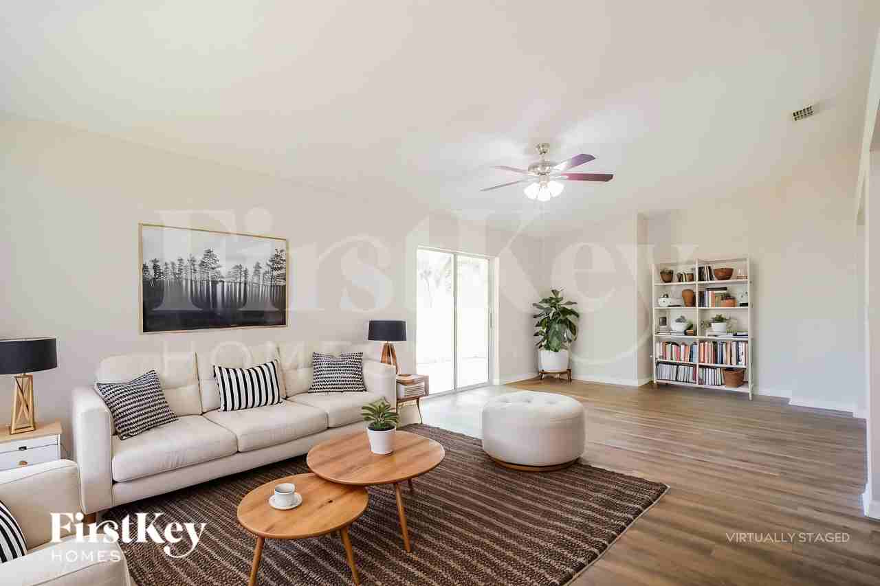 117 King Arthur Ct - Photo 3 of 19