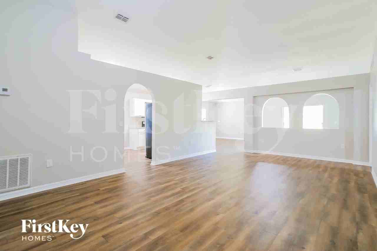 117 King Arthur Ct - Photo 5 of 19