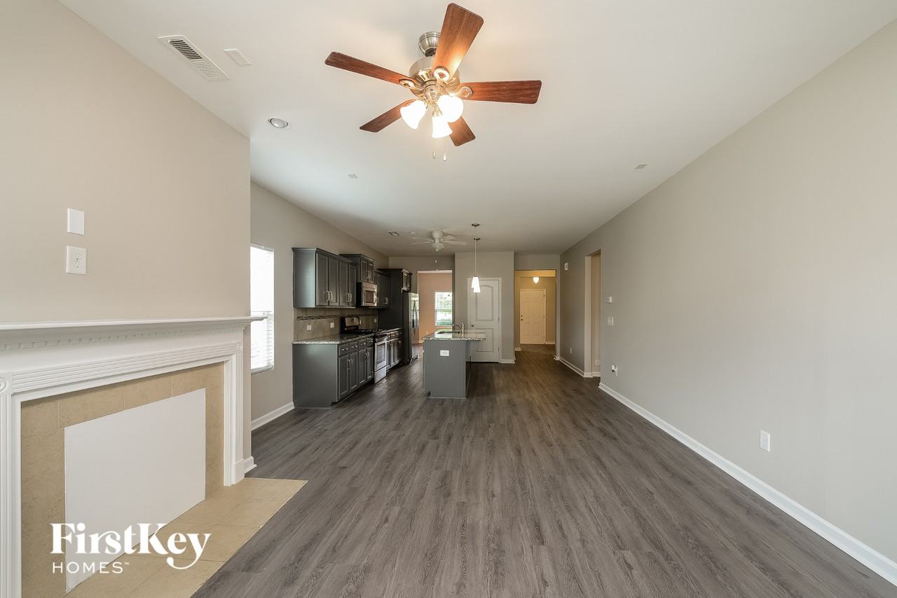 6904 Lowline Dr - Photo 3 of 15