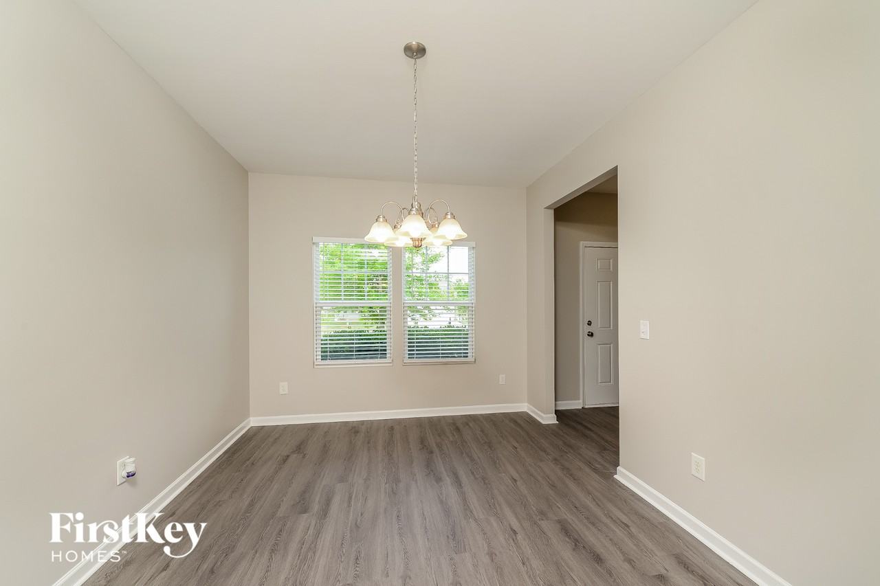 6904 Lowline Dr - Photo 4 of 15