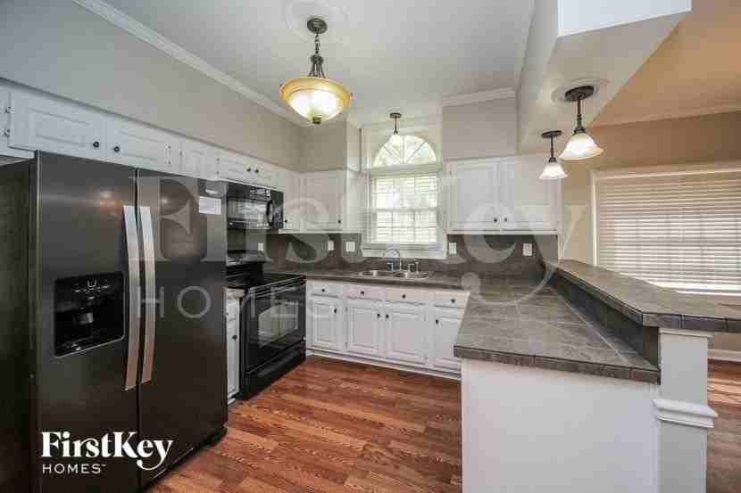 514 Quail Crest Dr - Photo 4 of 15
