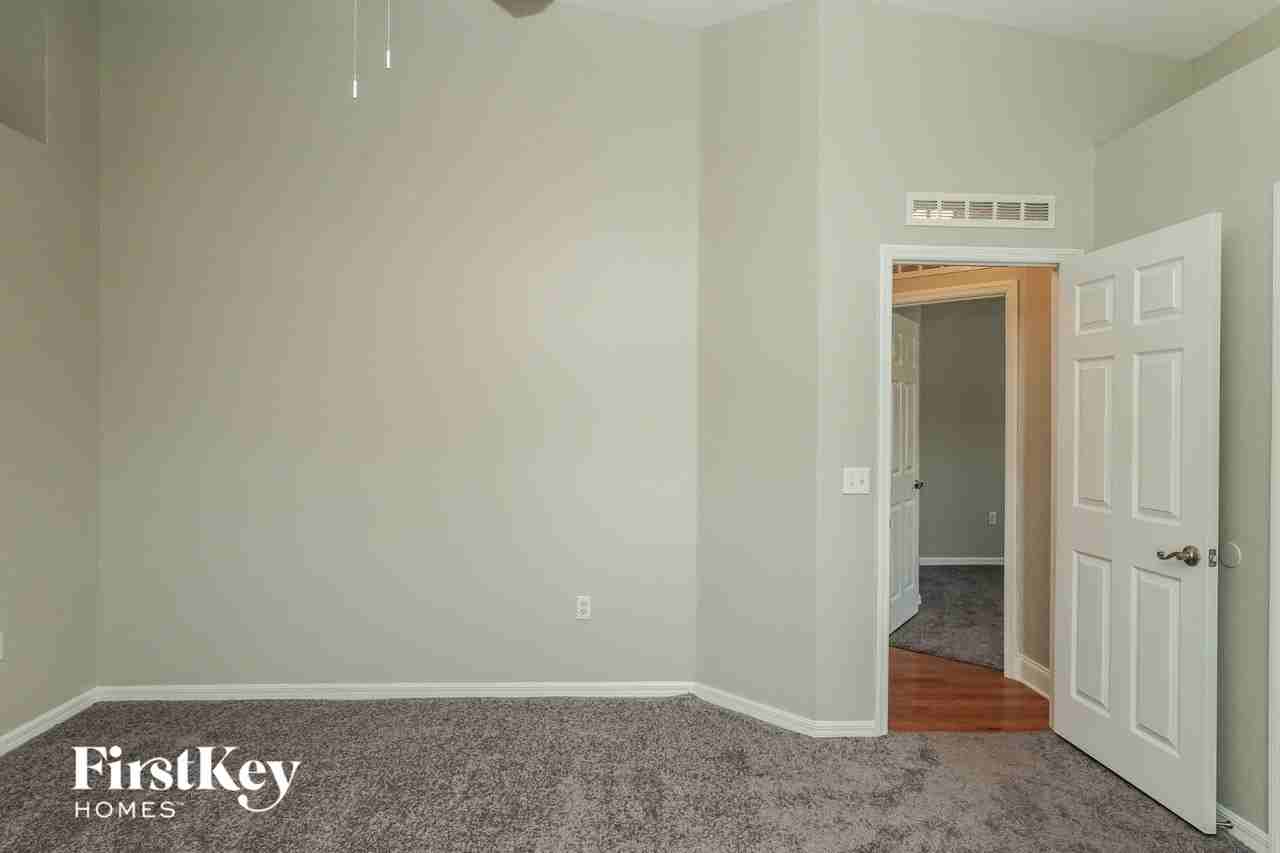 2079 Hayfield Way - Photo 5 of 15