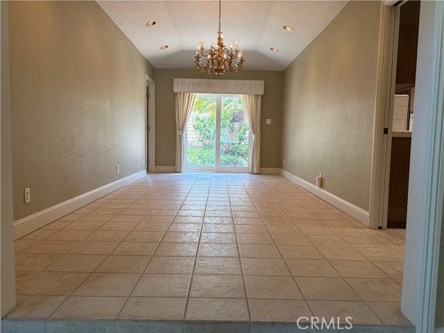 18886 Mount Walton Cir - Photo 3 of 6