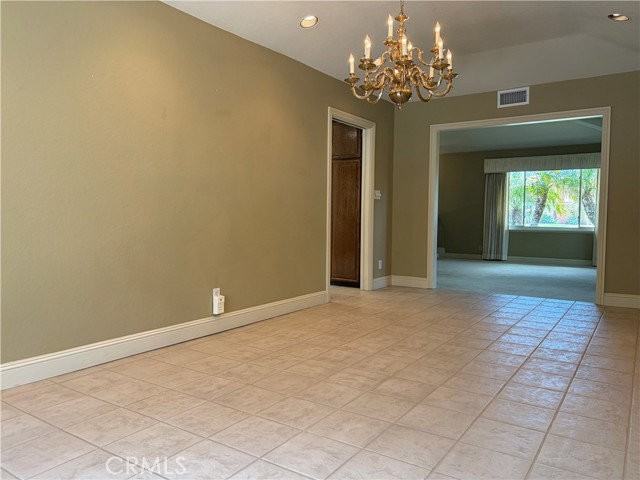 18886 Mount Walton Cir - Photo 4 of 6