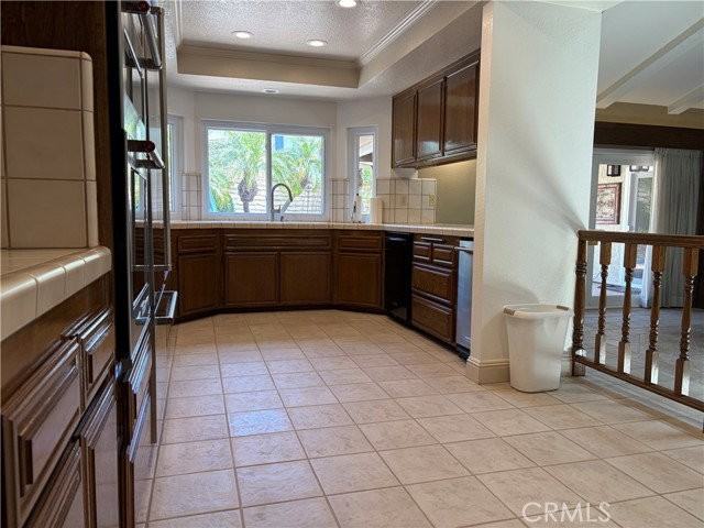 18886 Mount Walton Cir - Photo 5 of 6