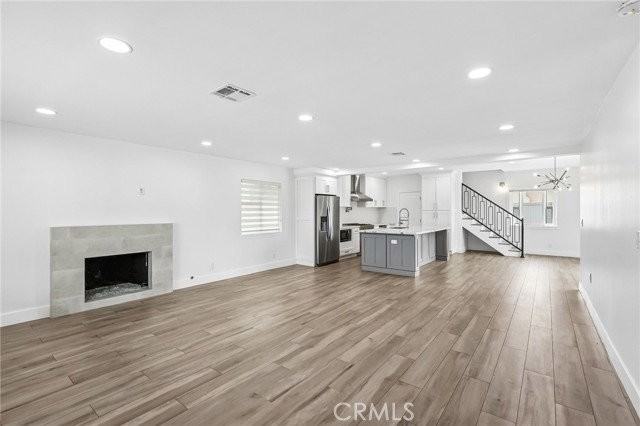 17151 Hague Ln - Photo 3 of 8