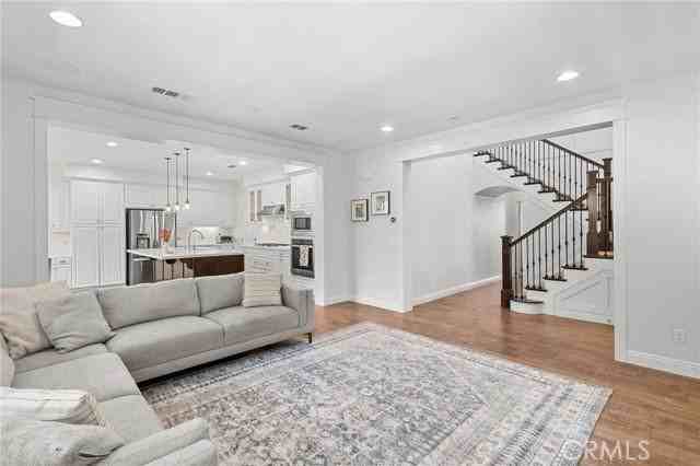 33 Gamella St - Photo 3 of 8