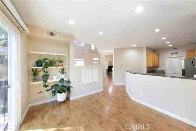 907 Somerville - Photo 5 of 8