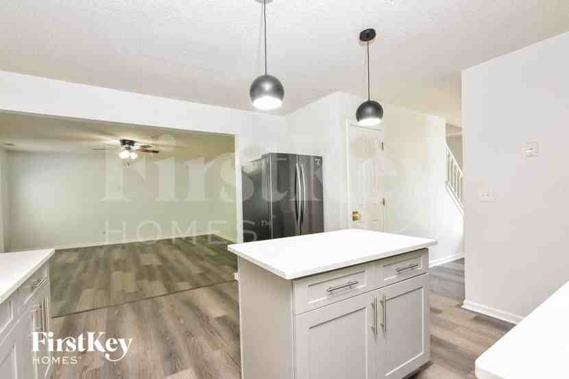 4615 Galleon Xing - Photo 5 of 15
