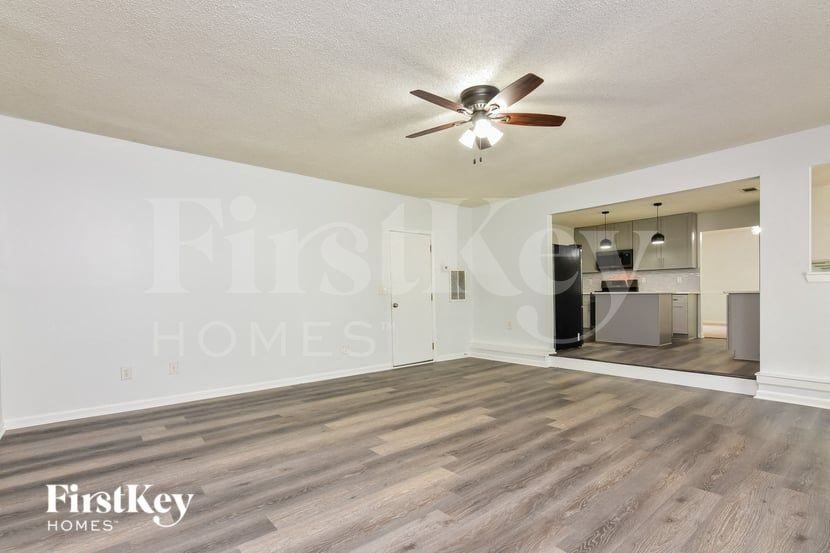 4615 Galleon Xing - Photo 7 of 15